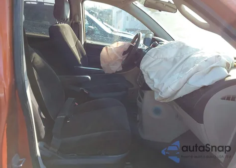 2011 Dodge Grand Caravan Express z USA, uszkodzony, nr VIN 2D4RN4DG7BR779044